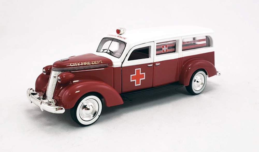 American Heritage Models 43-102 - 1937 Studebaker Ambulance (Red/White) - 1/43 Scale - MrMuffin'sTrains