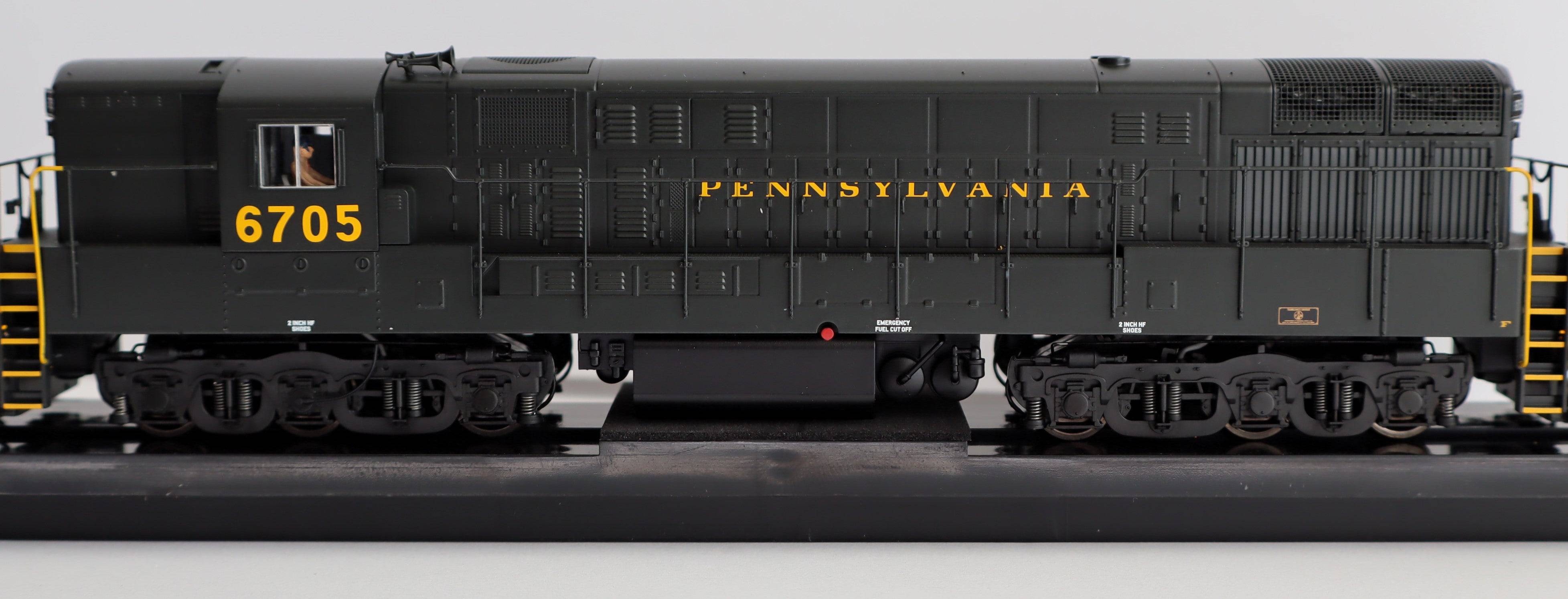 Atlas HO 10004123 - Master - Silver - FM H-24-66 Trainmaster Diesel Locomotive "Pennsylvania" #6703 (Phase 2)