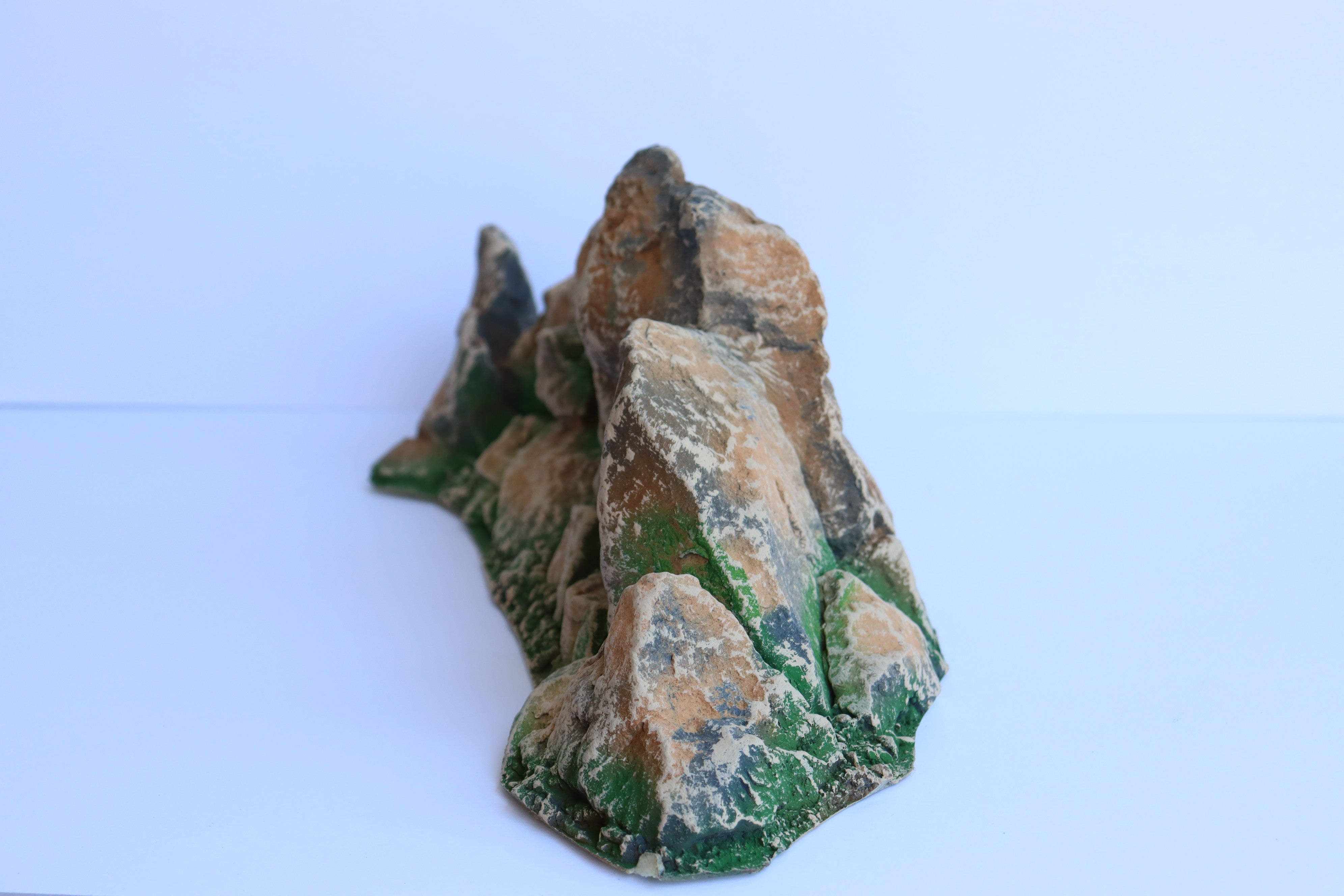 Atherton Scenics 9905 - Large Curved Rock Stone Cliff