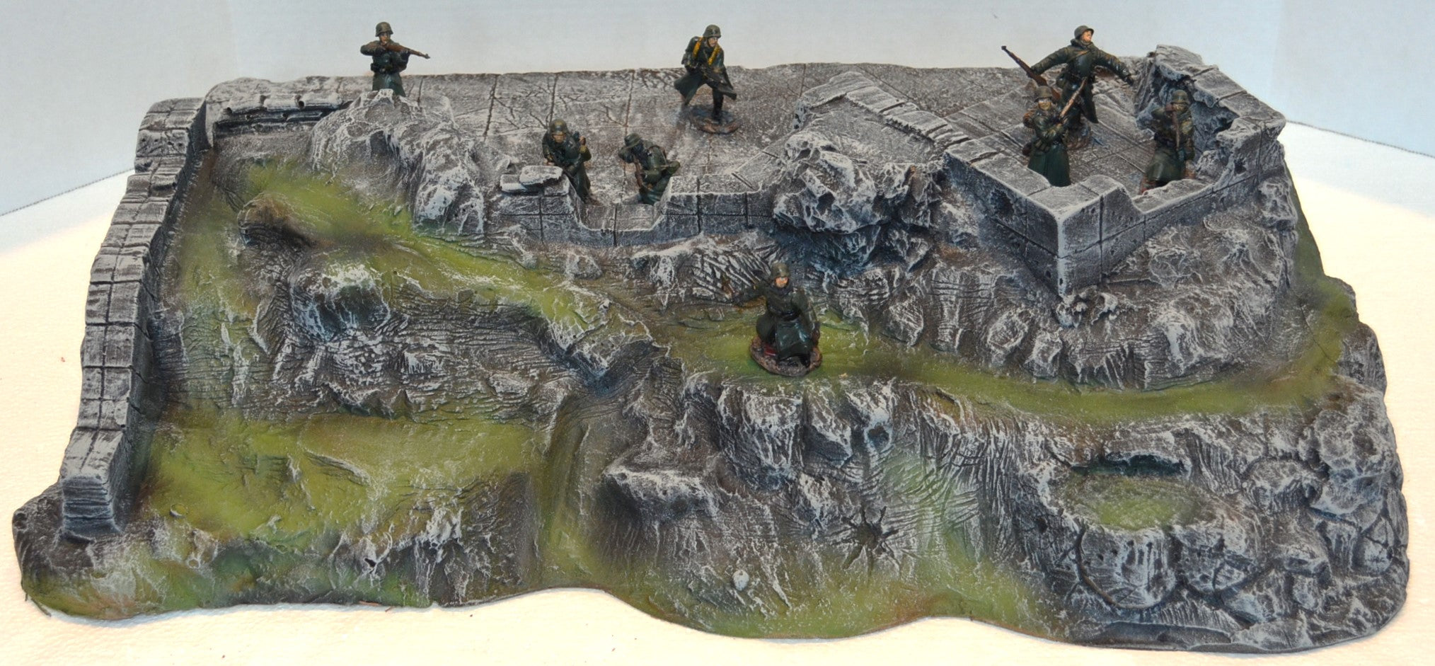 ATHERTON SCENICS PAINTED D-DAY ATLANTIC WALL DEFENSIVE POSITION - FT9951