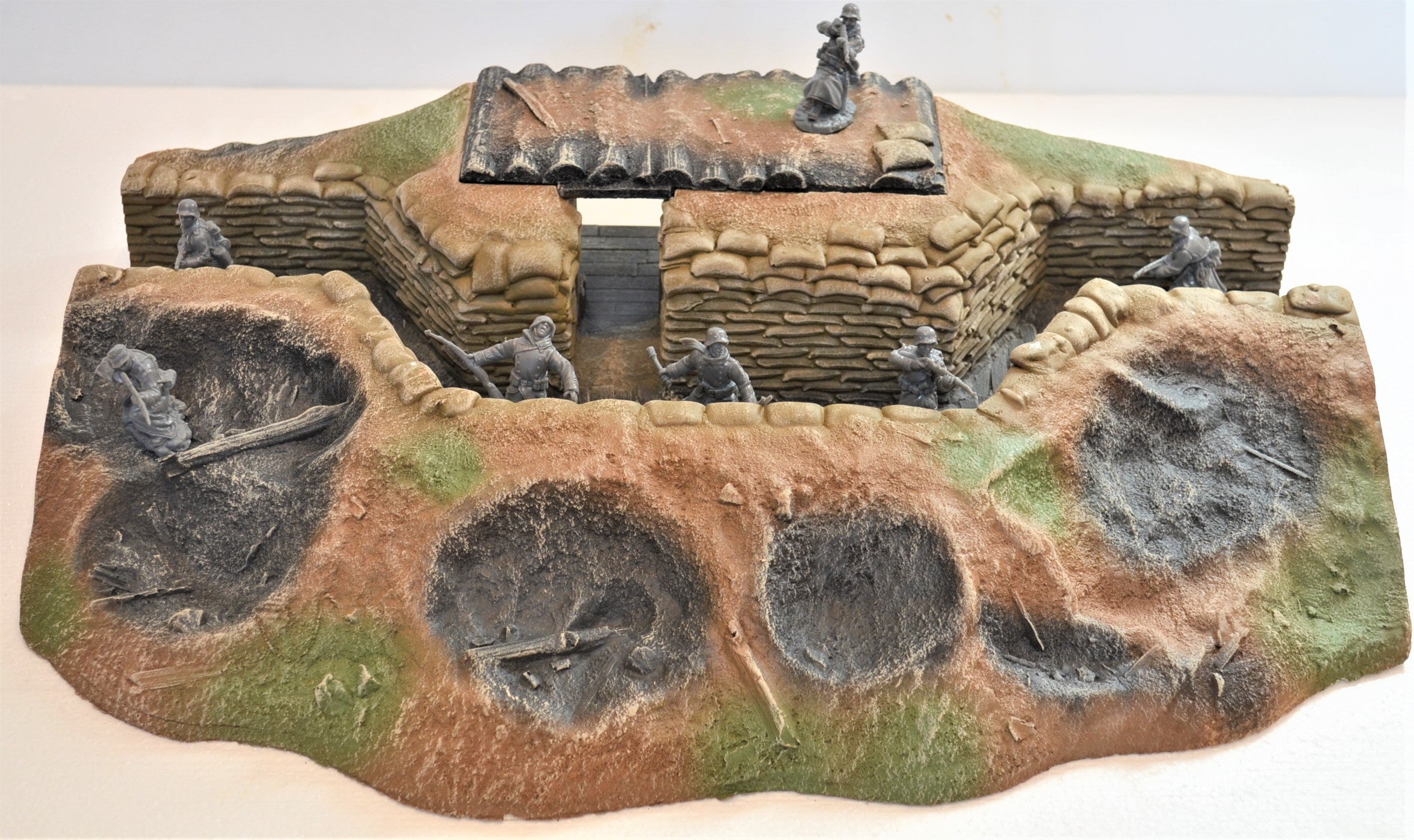 ATHERTON SCENICS PAINTED WWII WWI TRENCH CENTER INTERIOR COMMAND BUNKER - 9604