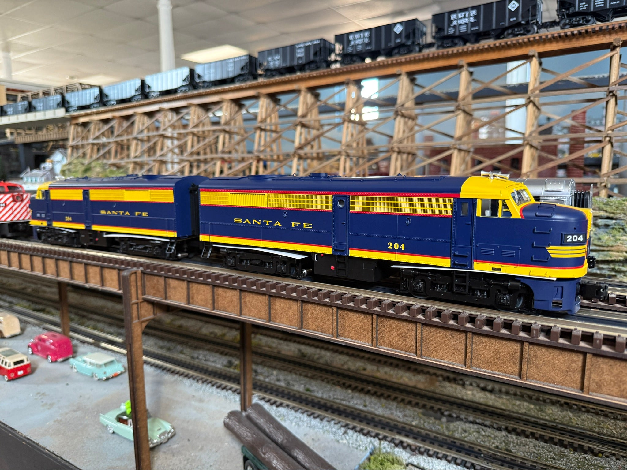 Lionel 2533870 - Legacy FA-2 AA Diesel Set "Santa Fe" #204/204