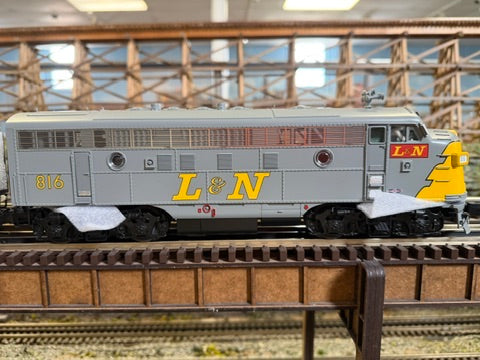 Bundle - MTH 20-22050-1 - F-7 A Diesel Engine "Louisville & Nashville" #813 w/ PS3 (Gray) - Custom Run for MrMuffin'sTrains - MrMuffin'sTrains