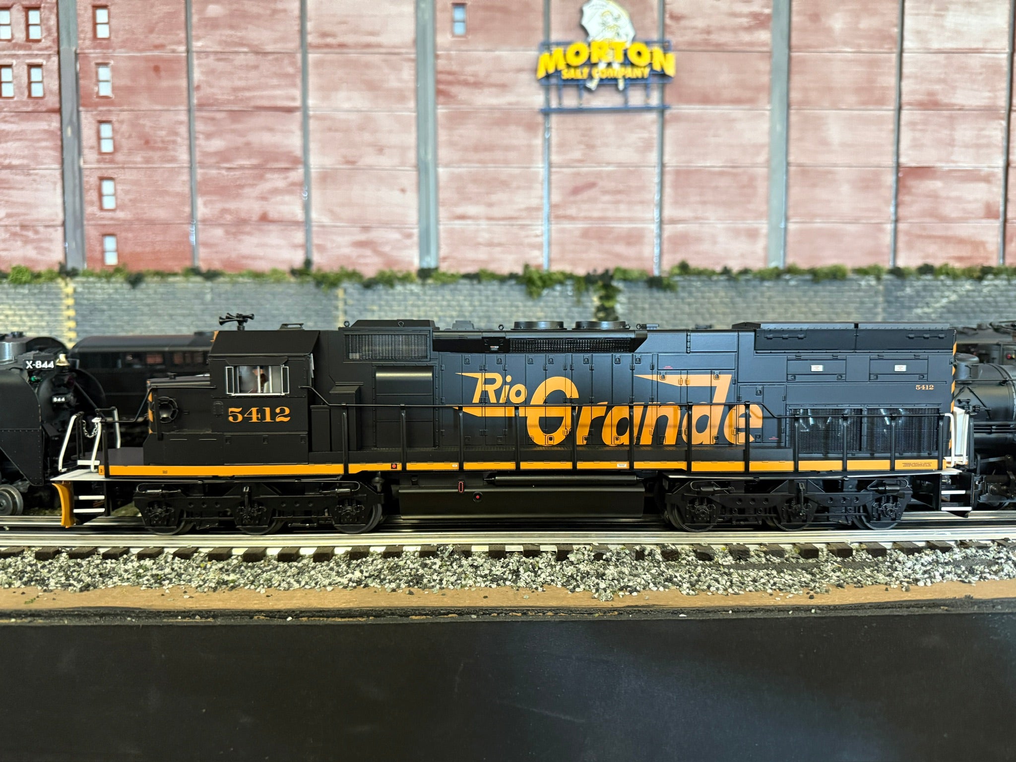 Lionel 2533831 - Legacy SD40T-2 Diesel Locomotive "Denver & Rio Grande" #5412