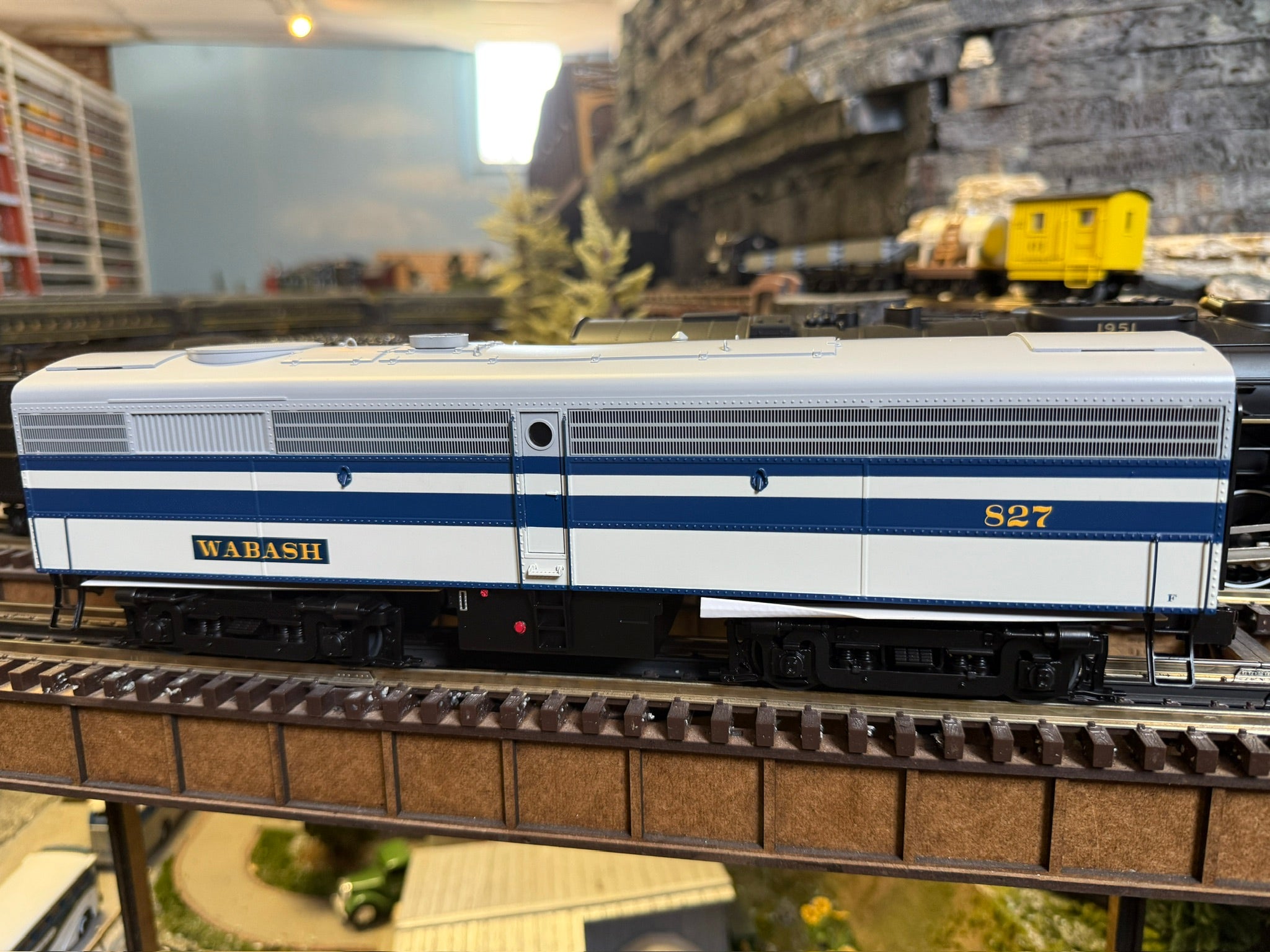 Lionel 2533929 - Legacy FB-2 SuperBass "Wabash" #827