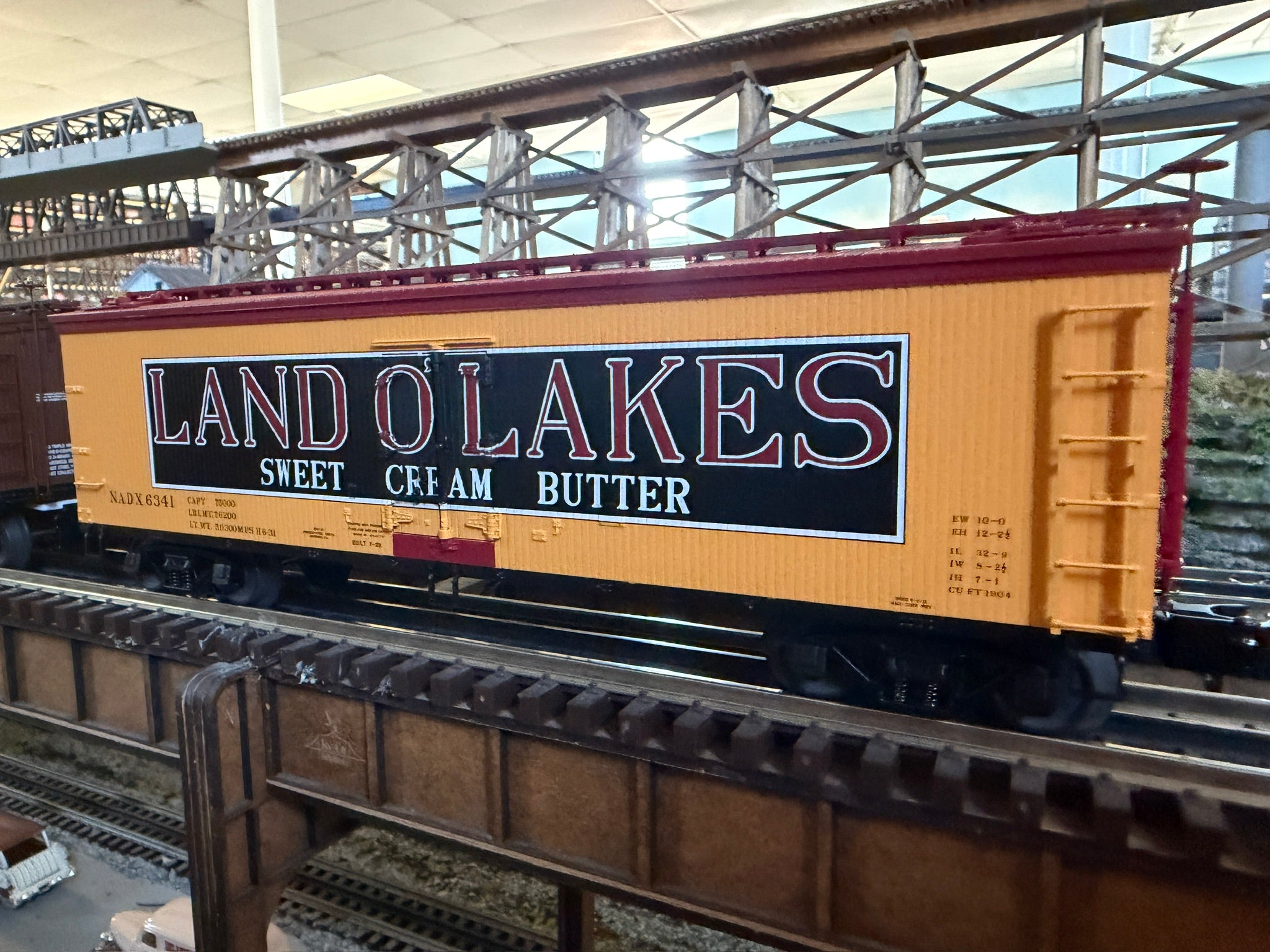 Atlas O 3002650S - Master - 40' Wood Reefer "Land O Lakes" - Custom Run for MrMuffin'sTrains