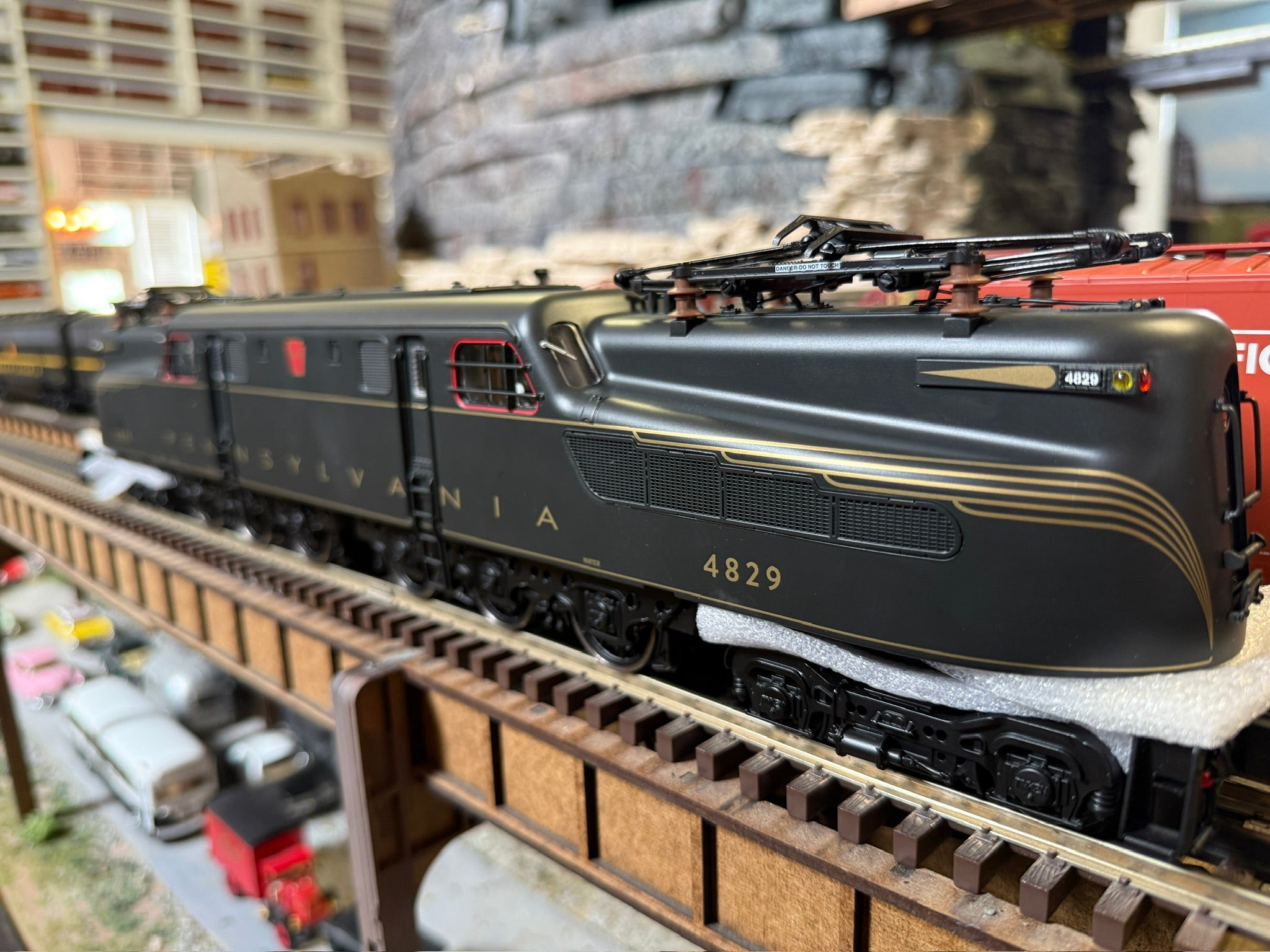 Lionel 2533080 - Vision Line GG1 Electric Engine "Pennsylvania" #4829