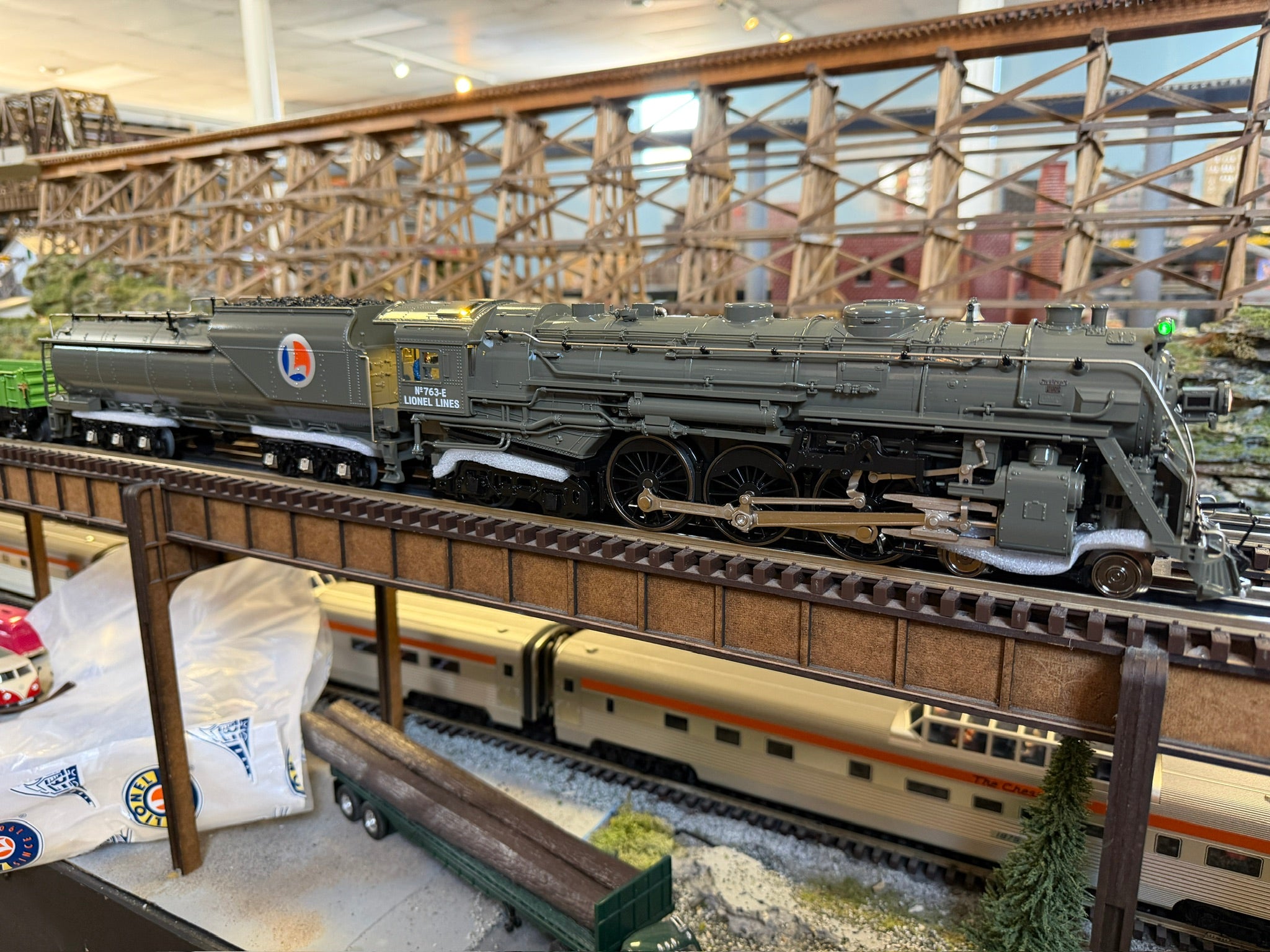 Lionel 2522030 - Vision Line Hudson Prewar Freight Set "Lionel Lines"