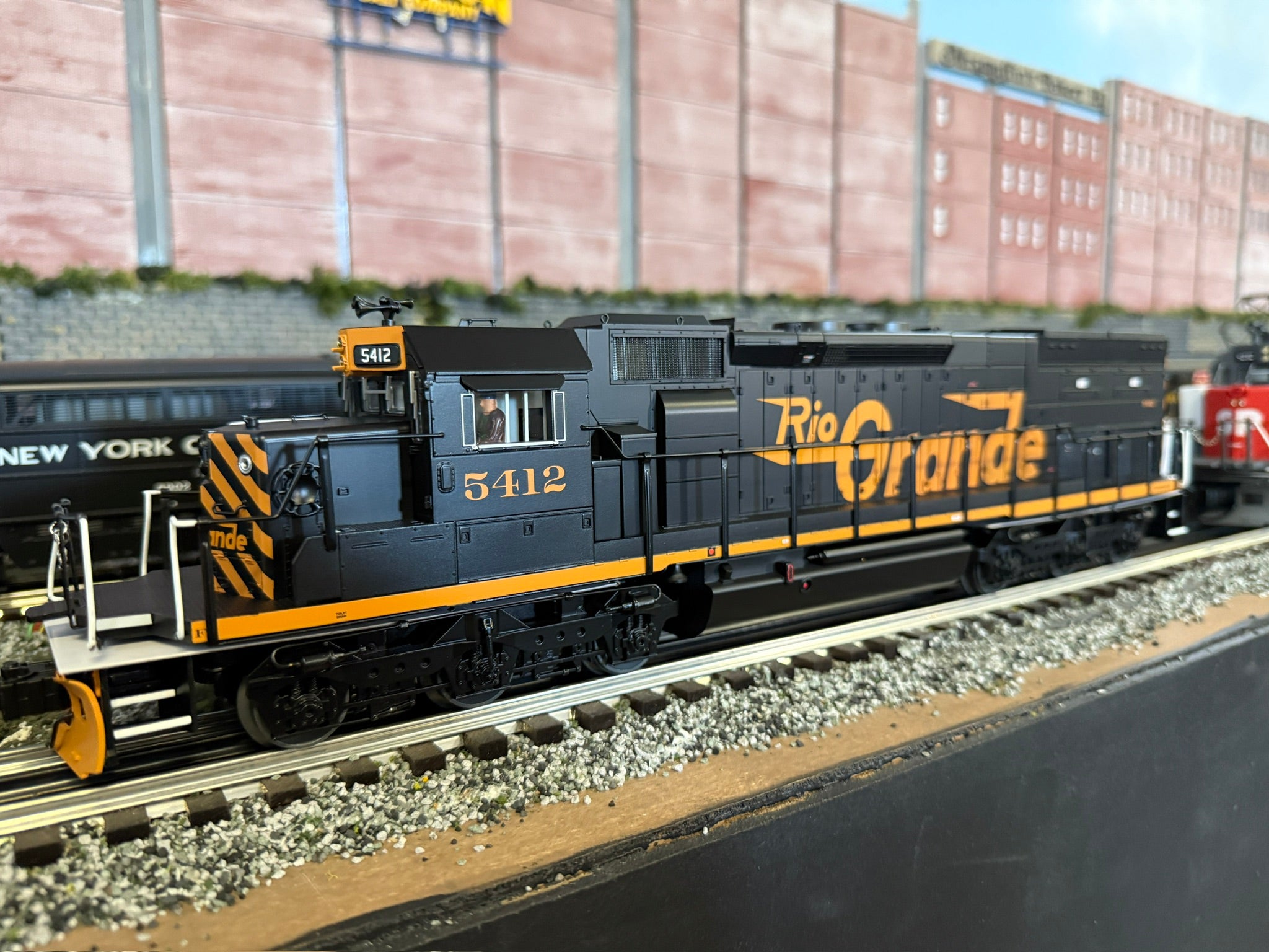 Lionel 2533831 - Legacy SD40T-2 Diesel Locomotive "Denver & Rio Grande" #5412