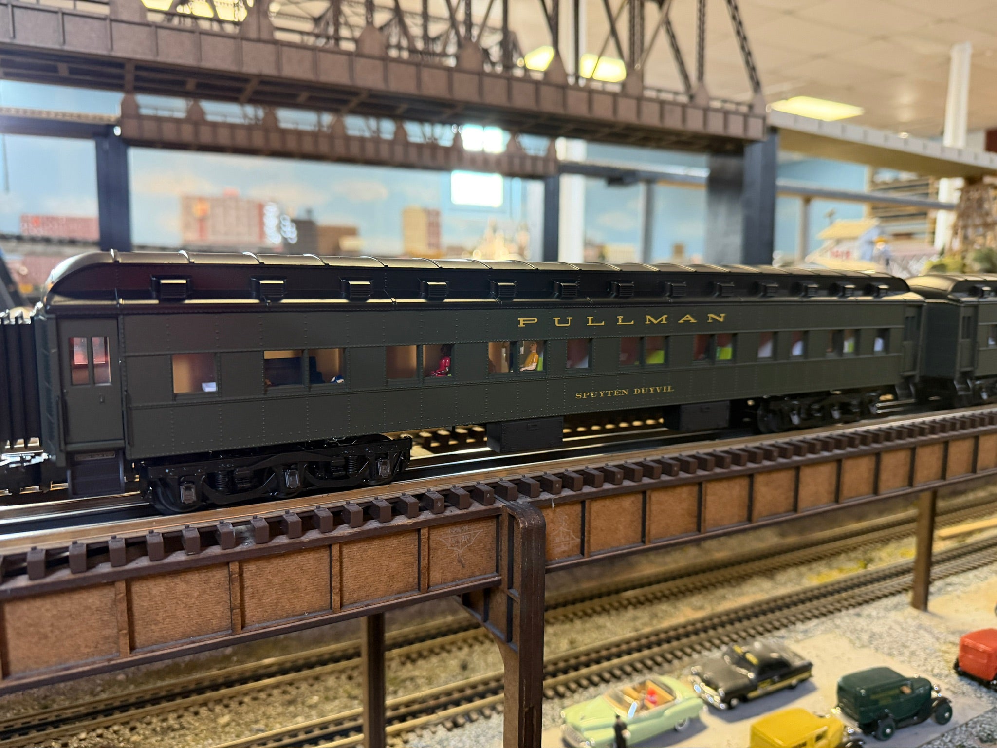 Lionel 2527600 - 20th Century 18" Passenger Car "Pullman" (2-Car) Set #2