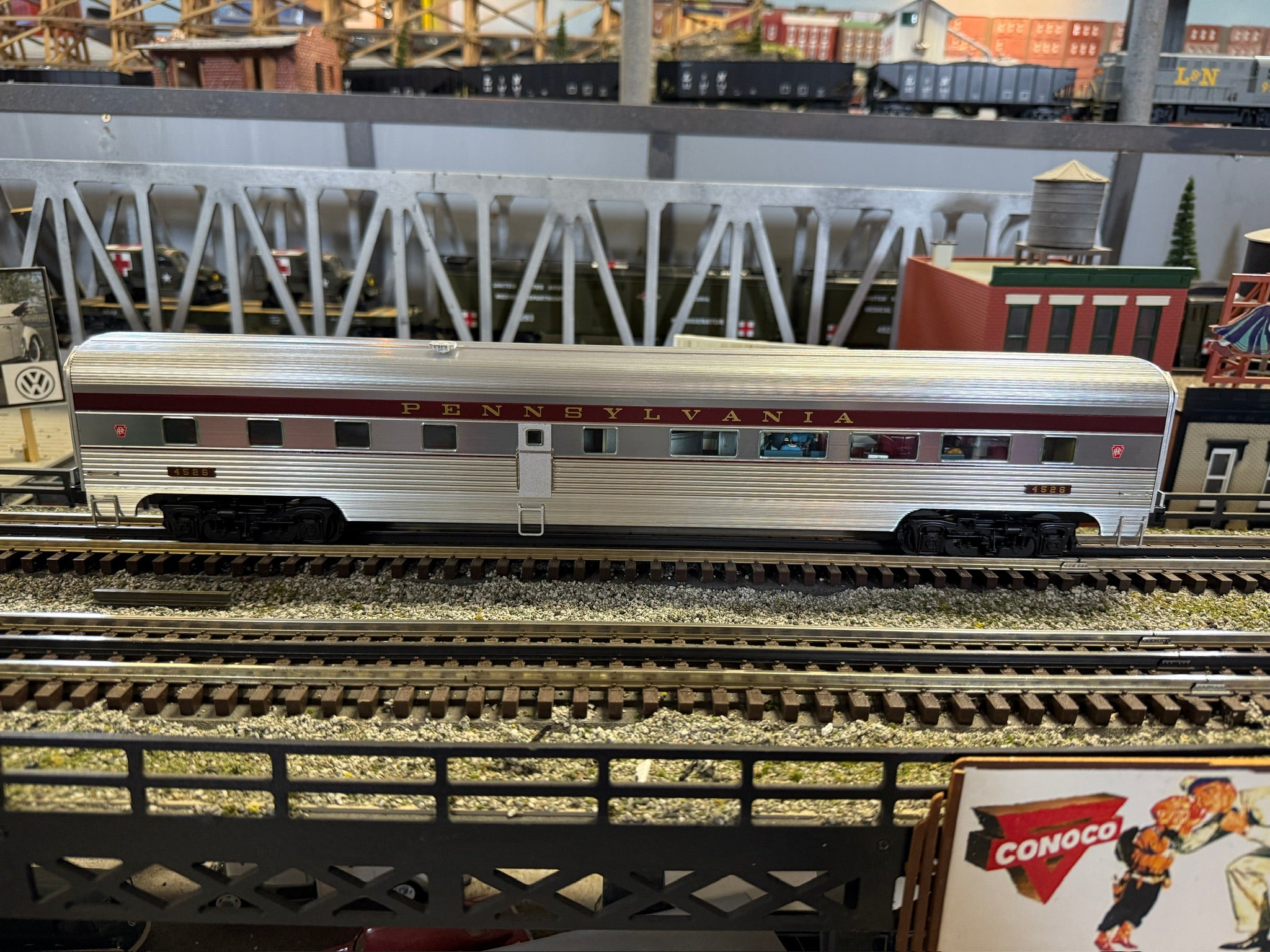Lionel 2527120 - 18" Aluminum Stationsounds Diner Car "Pennsylvania"