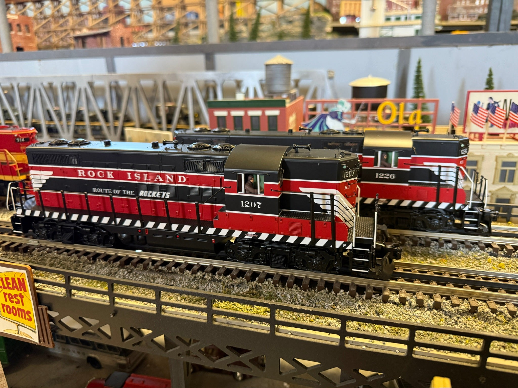 MTH 20-29047-1 - GP-7 Diesel Engine "Rock Island" #1226 w/ PS3