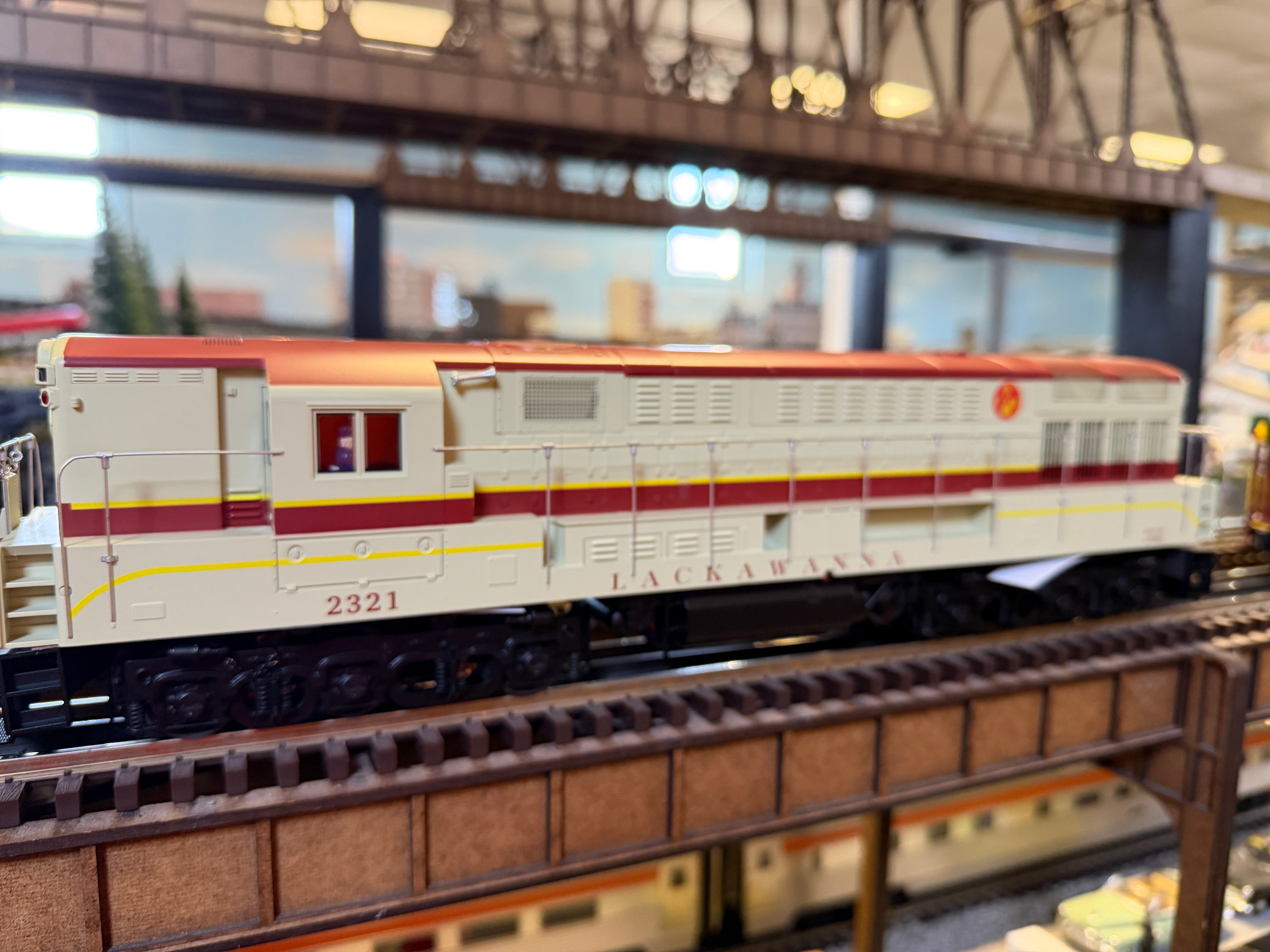 Lionel 2522080 - Legacy Trainmaster Postwar Freight Set "Lackawanna"