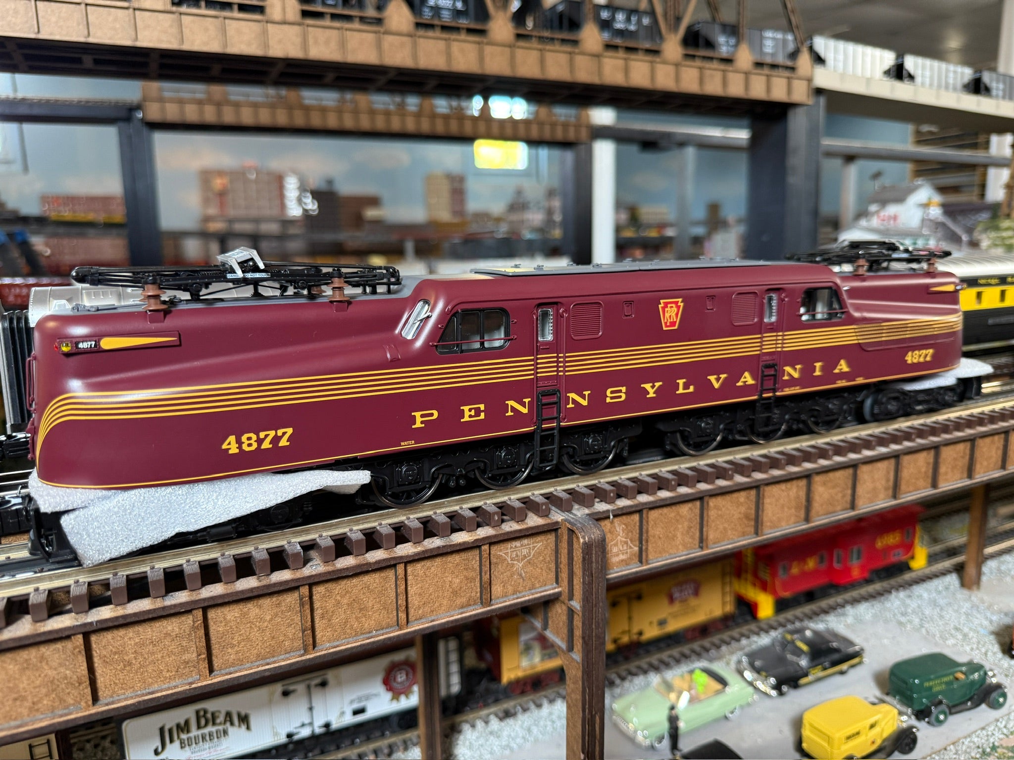 Lionel 2533110 - Vision Line GG1 Electric Engine "Pennsylvania" #4877