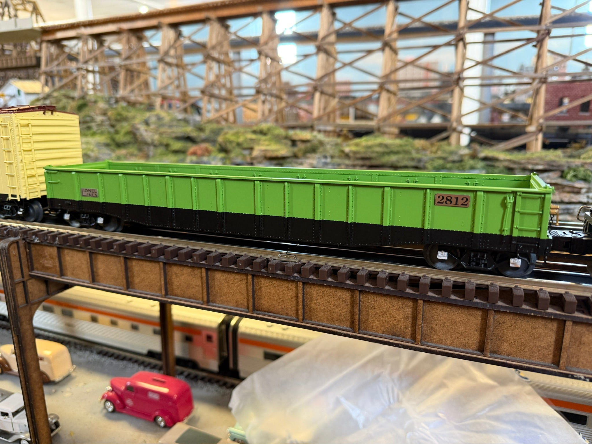 Lionel 2522030 - Vision Line Hudson Prewar Freight Set "Lionel Lines"