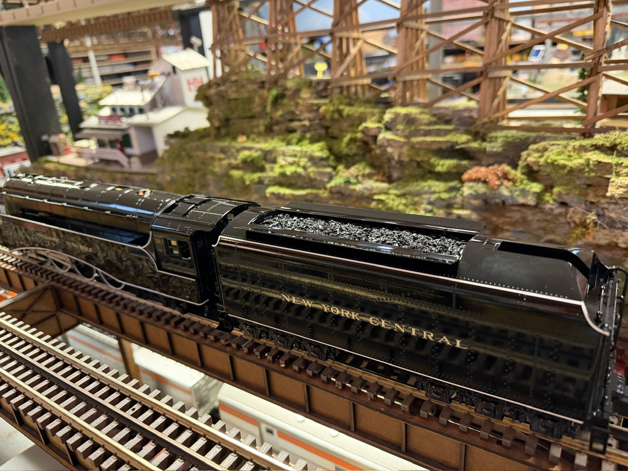 Lionel 2531870 - Vision Line Commodore Vanderbilt Hudson Steam Locomotive "New York Central" (All Black) - Custom Run for MrMuffin'sTrains - MrMuffin'sTrains