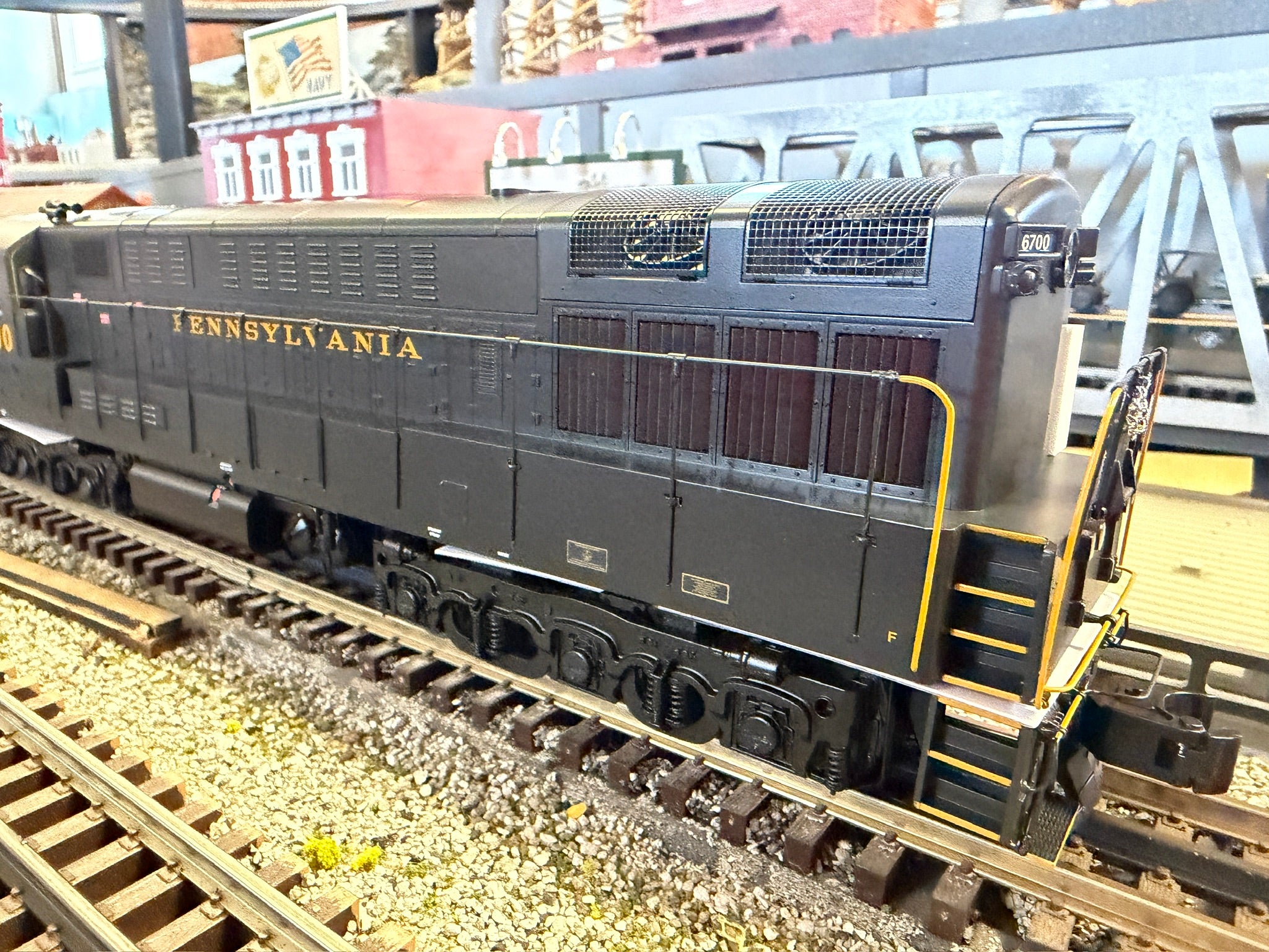 Lionel 2533701 - Legacy TrainMaster Diesel Locomotive "Pennsylvania" #6700