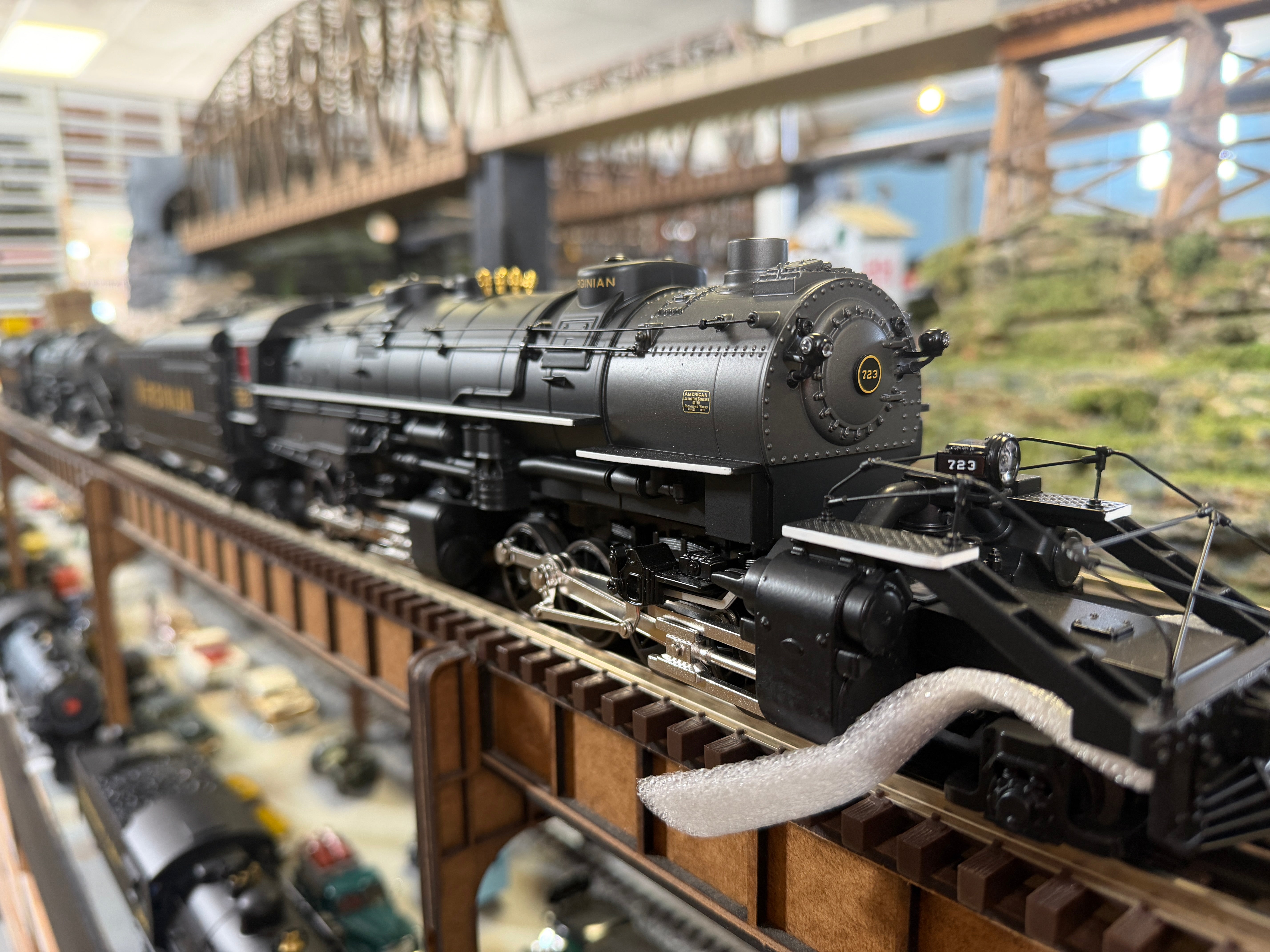 MTH 30-1892-1 - 2-8-8-2 Imperial Y6b Steam Engine "Virginian" #723 w/ PS3