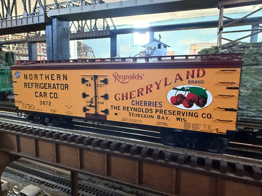 Atlas O 3002648S - Master - 40' Wood Reefer "Cherryland" (Yellow) - Custom Run for MrMuffin'sTrains - MrMuffin'sTrains