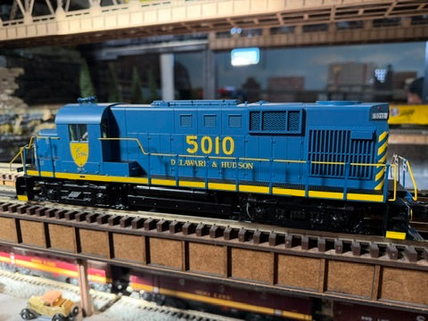 MTH 20-22059-1 - Premier - RS-11 Low Hood Diesel Engine "Delaware & Hudson" #5010 w/ PS3