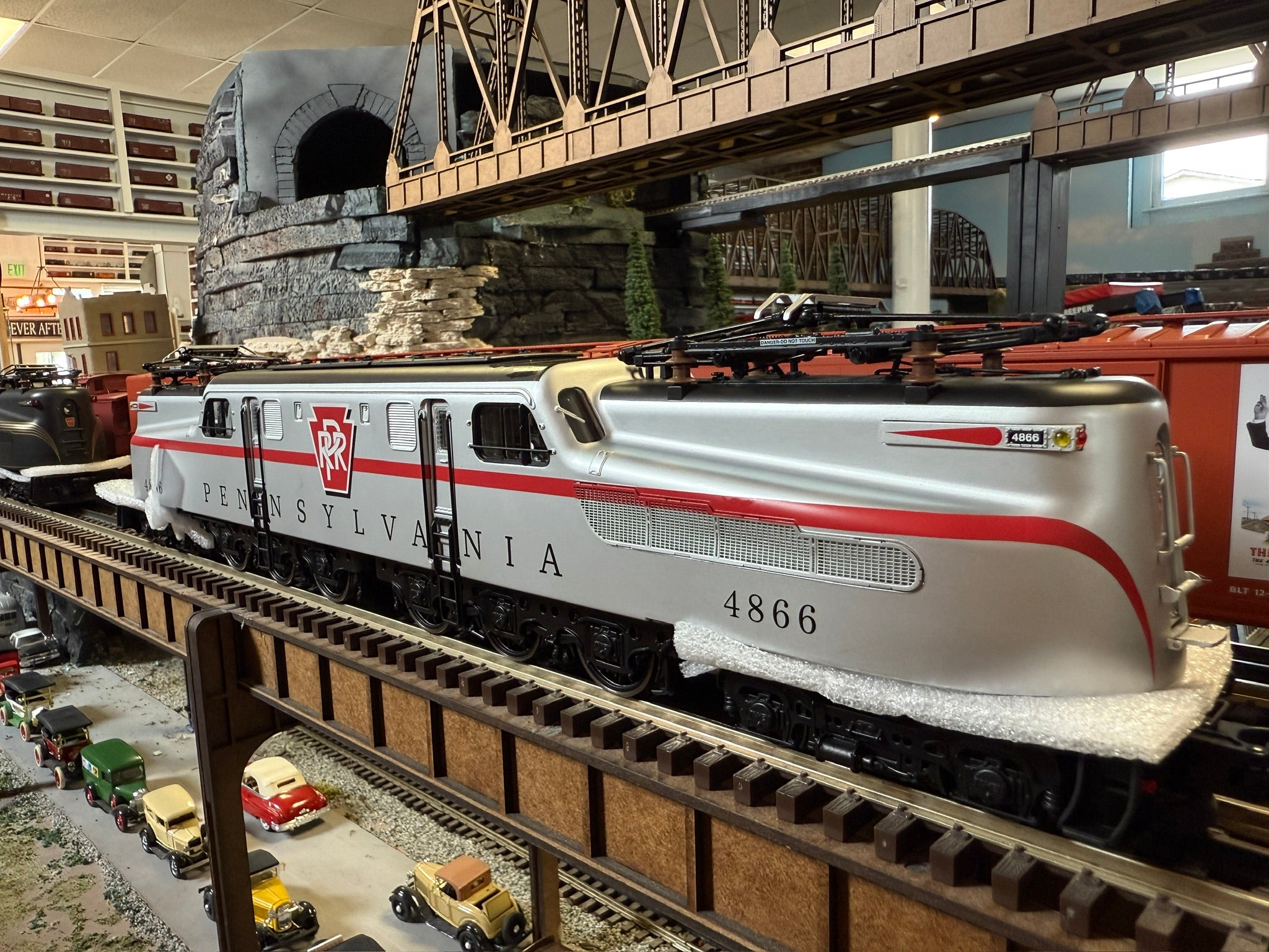 Lionel 2533100 - Vision Line GG1 Electric Engine "Pennsylvania" #4866