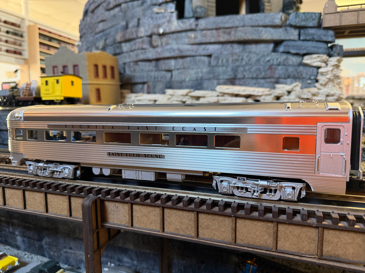 Lionel 2527700 - 15" Aluminum Passenger Car Set "Florida East Coast" (4-Car)