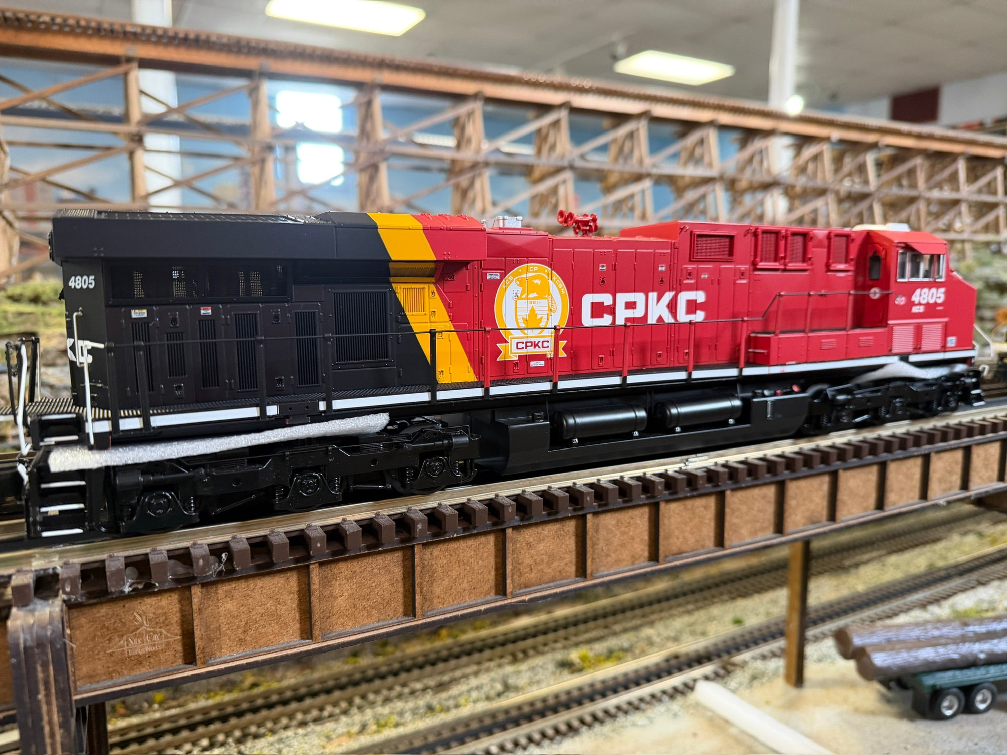 Atlas O 30138415 - Premier - ES44 Diesel Locomotive "Canadian Pacific Kansas City" #4805