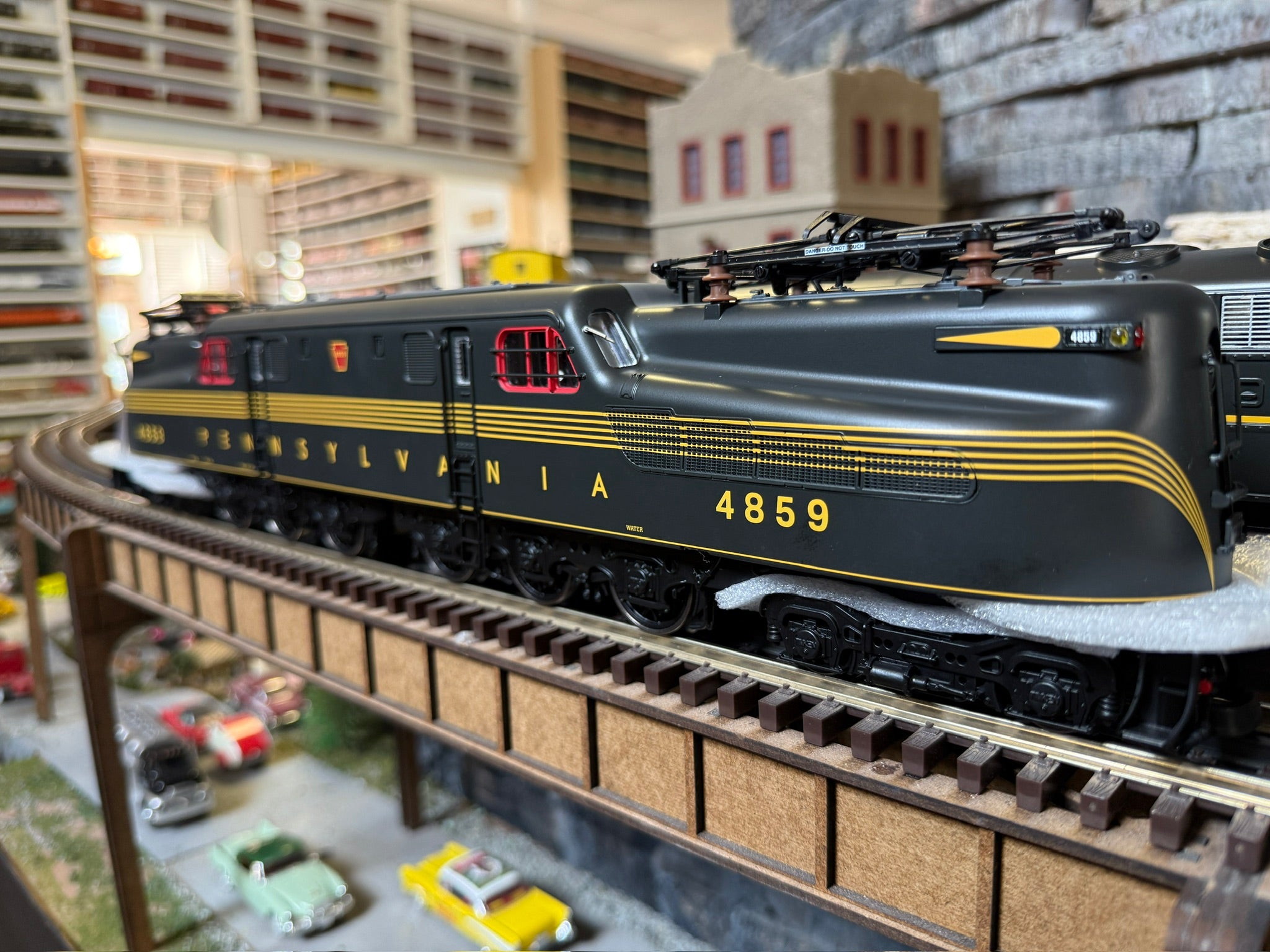 Lionel 2533090 - Vision Line GG1 Electric Engine "Pennsylvania" #4859