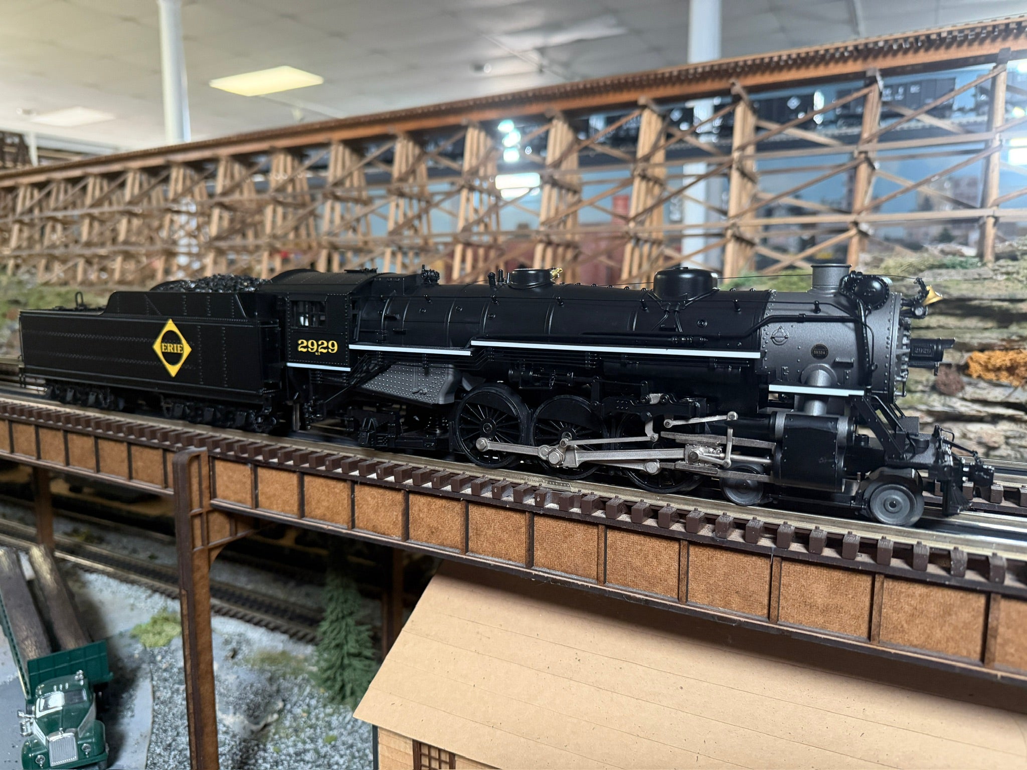 MTH 20-3983-1 - 4-6-2 USRA Heavy Pacific Steam Engine "Erie" #2929 w/ PS3 - Custom Run for MrMuffin'sTrains