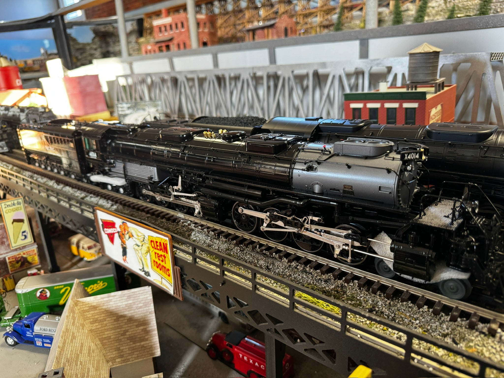 Lionel 2331250 - Vision Line Big Boy Steam Locomotive "Union Pacific" #4014 (Oil Burning)