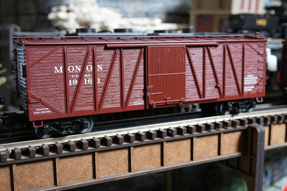 MTH 20-99457 - Premier - 40’ USRA Single Sheathed Box Car "Monon" #19161 - Custom Run for MrMuffin'sTrains