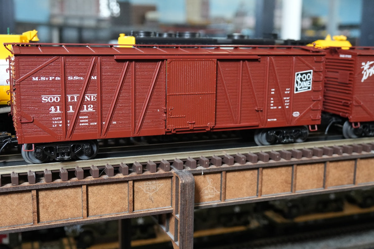 MTH 20-99463 - Premier - 40’ USRA Single Sheathed Box Car "SOO Line" #41112 - Custom Run for MrMuffin'sTrains