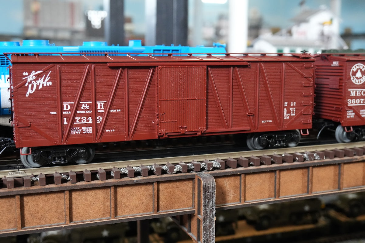MTH 20-99456 - Premier - 40’ USRA Single Sheathed Box Car "Delaware & Hudson"