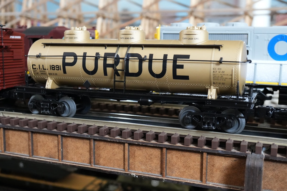 MTH 30-73676 - RailKing - 3-Dome Tank Car "Monon - Purdue" #1891  - Custom Run for MrMuffin'sTrains