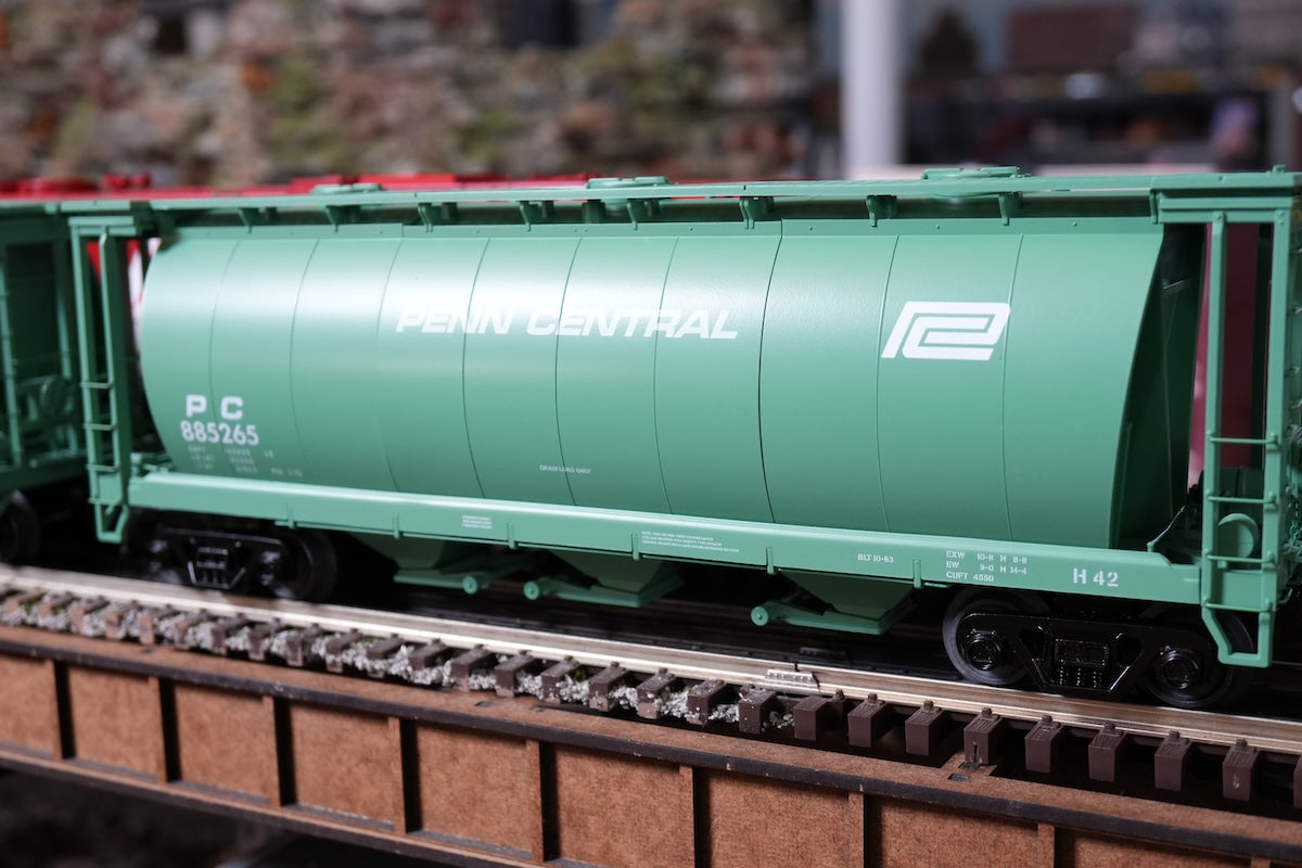 MTH 20-96871 - Premier - 3-Bay Cylindrical Hopper Car "Penn Central"