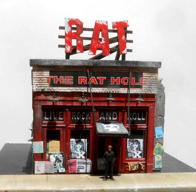 Downtown Deco O 64 -  The Rat Hole Building w/ Signs Kit
