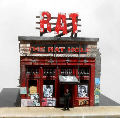 Downtown Deco O 64 -  The Rat Hole Building w/ Signs Kit