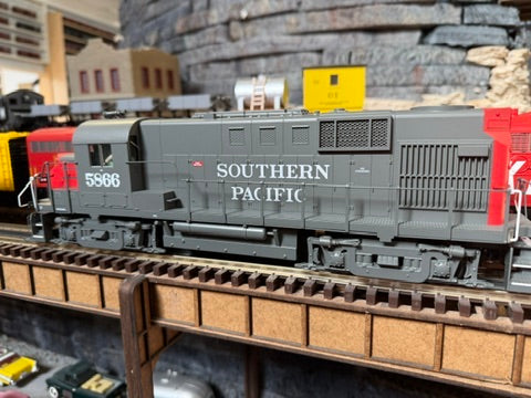 MTH 20-22064-1 - Premier - RS-11 Low Hood Diesel Engine "Southern Pacific" #5866 w/ PS3