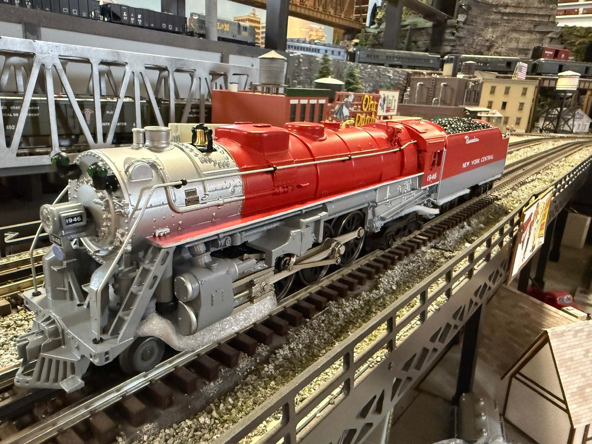 Lionel 2532030 - LionChief+ 2.0 J3A Hudson Steam Locomotive "New York Central" #1946 (Pacemaker)