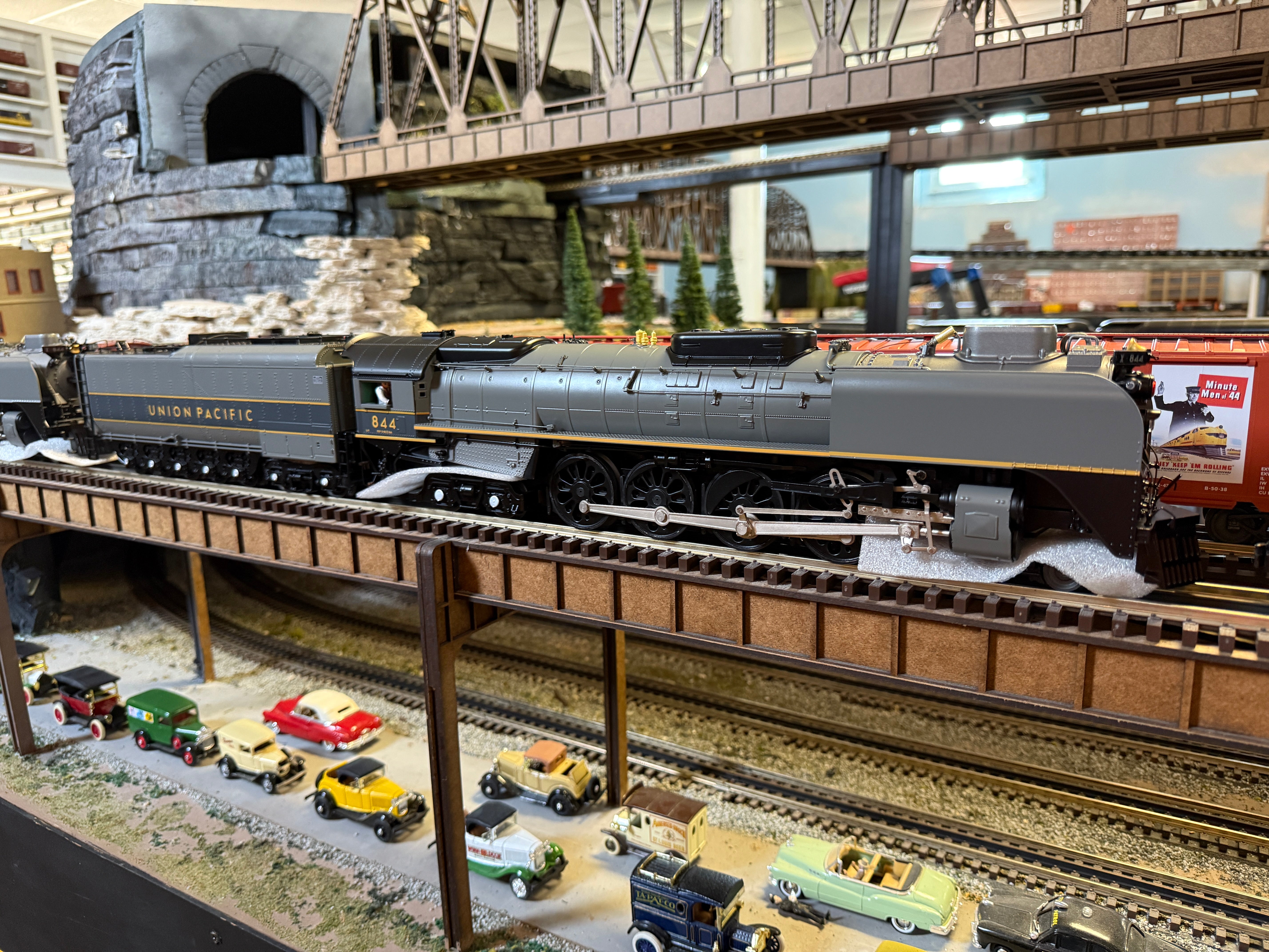 MTH 20-3962-1 - FEF 4-8-4 Northern Steam Engine "Union Pacific" #844 w/ PS3 (TT Gray w/Yellow Stripes)