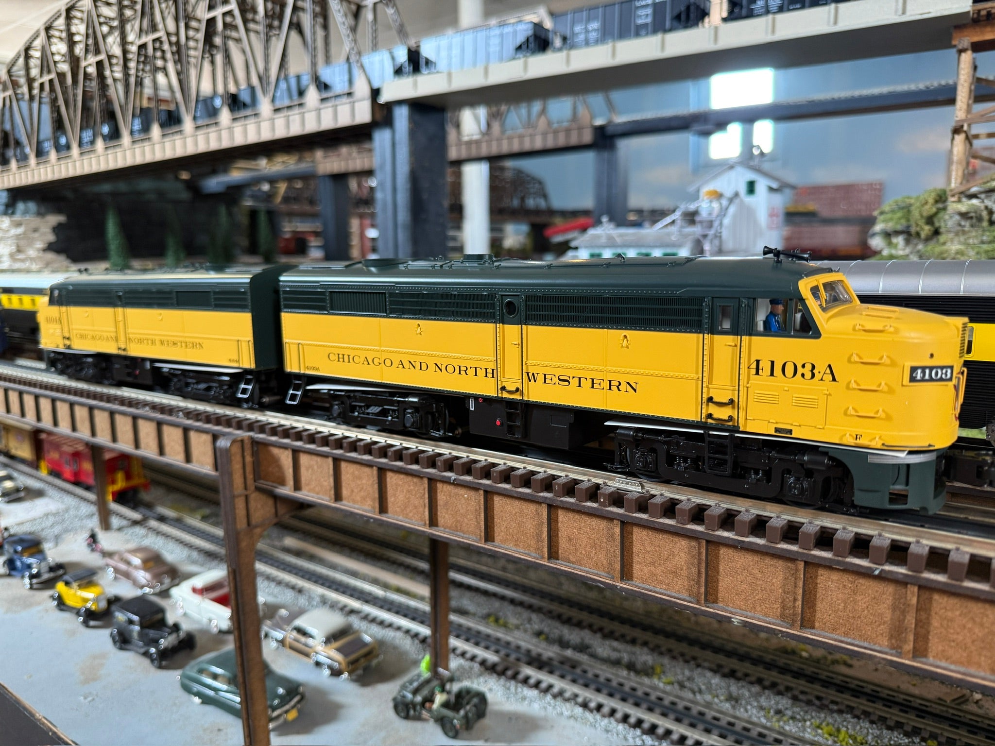 Lionel 2533900 - Legacy FA-2 AA Diesel Set "Chicago & North Western" #4103A/4104A