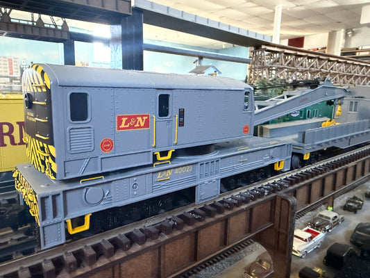 Atlas O - Premier - Crane & Tender Car Set “Louisville & Nashville” #40025 /#40025X (Set #2) - Custom Run for MrMuffin'sTrains - MrMuffin'sTrains