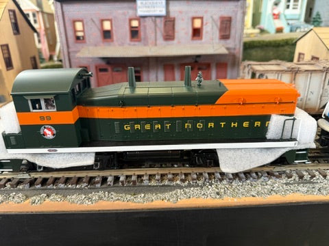 MTH 30-21303-1 - RailKing - SW-8 Switcher Diesel Engine "Great Northern" #99 w/ PS3