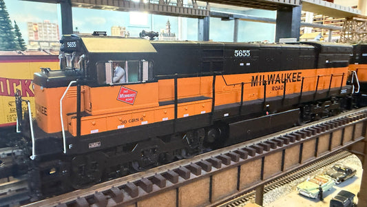 Atlas O 30138688S - Premier - U30C Diesel Locomotive "Milwaukee Road" #5655 - Custom Run for Mr.Muffin's Trains