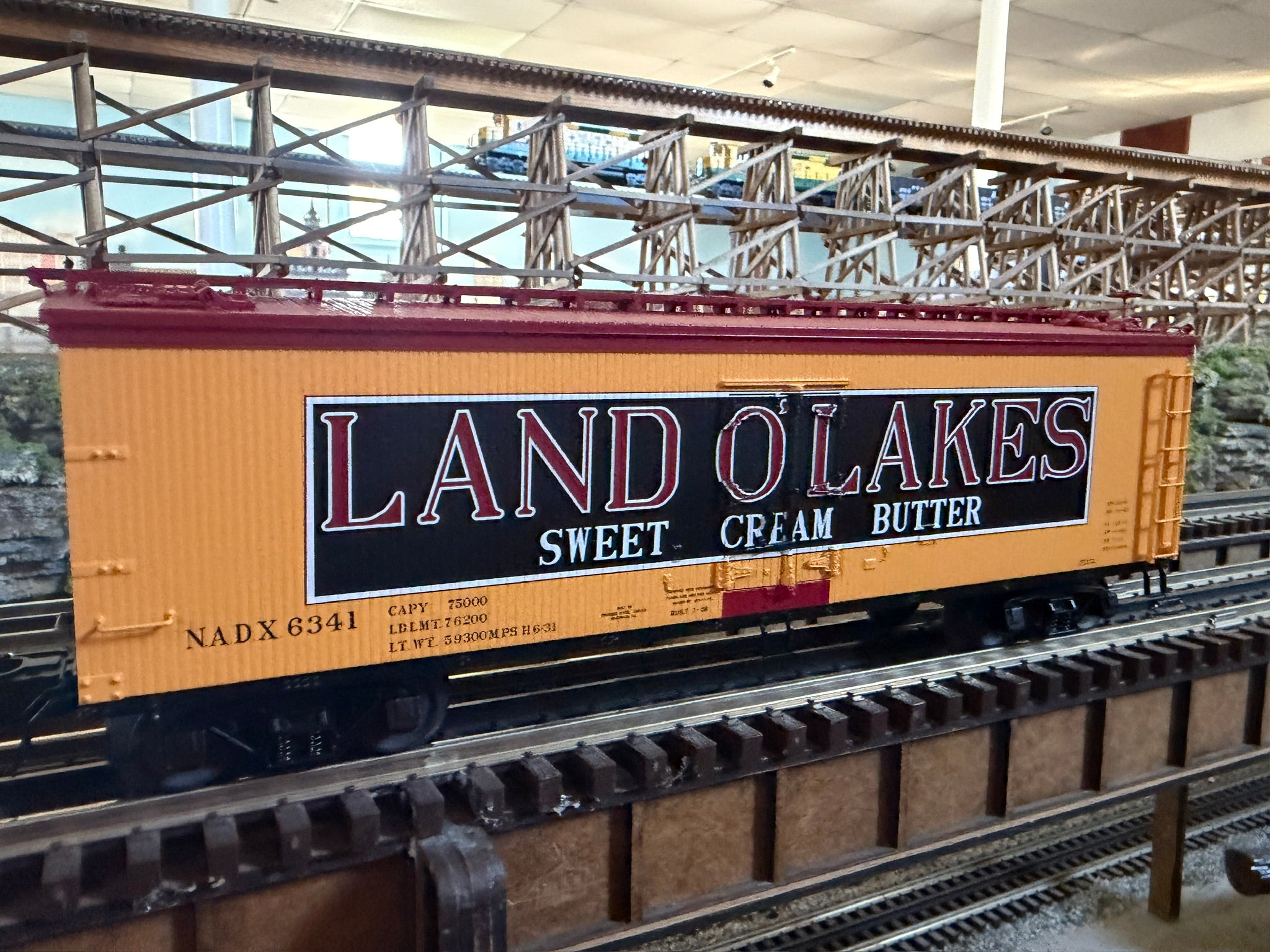 Atlas O 3002650S - Master - 40' Wood Reefer "Land O Lakes" - Custom Run for MrMuffin'sTrains
