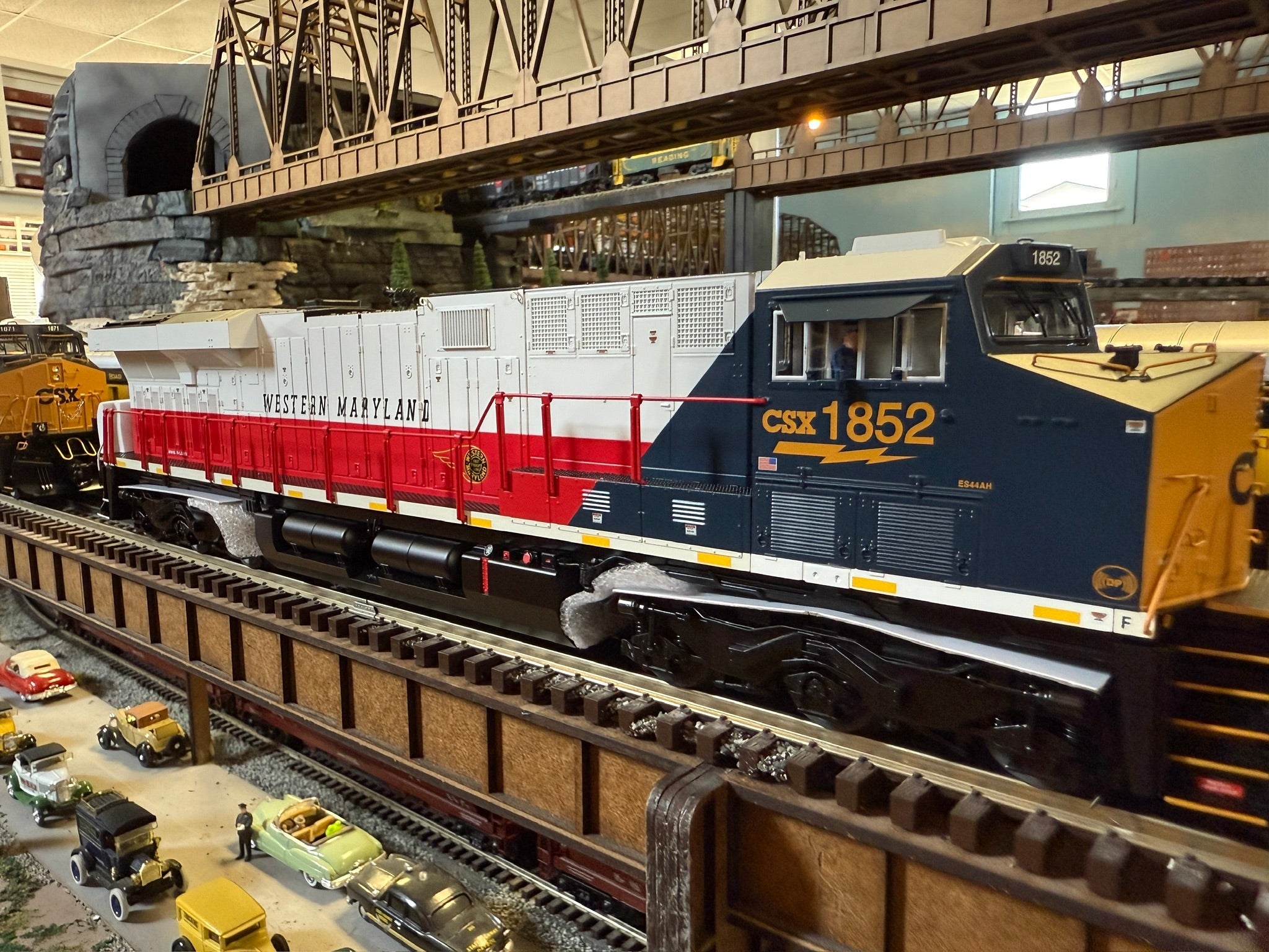 Lionel 2533589 - Legacy ES44 Diesel Locomotive "Western Maryland" #1852 CSX (Non-Powered)