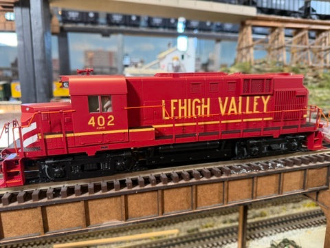 MTH 20-22057-1 - Premier - RS-11 Low Hood Diesel Engine "Lehigh Valley" #402 w/ PS3