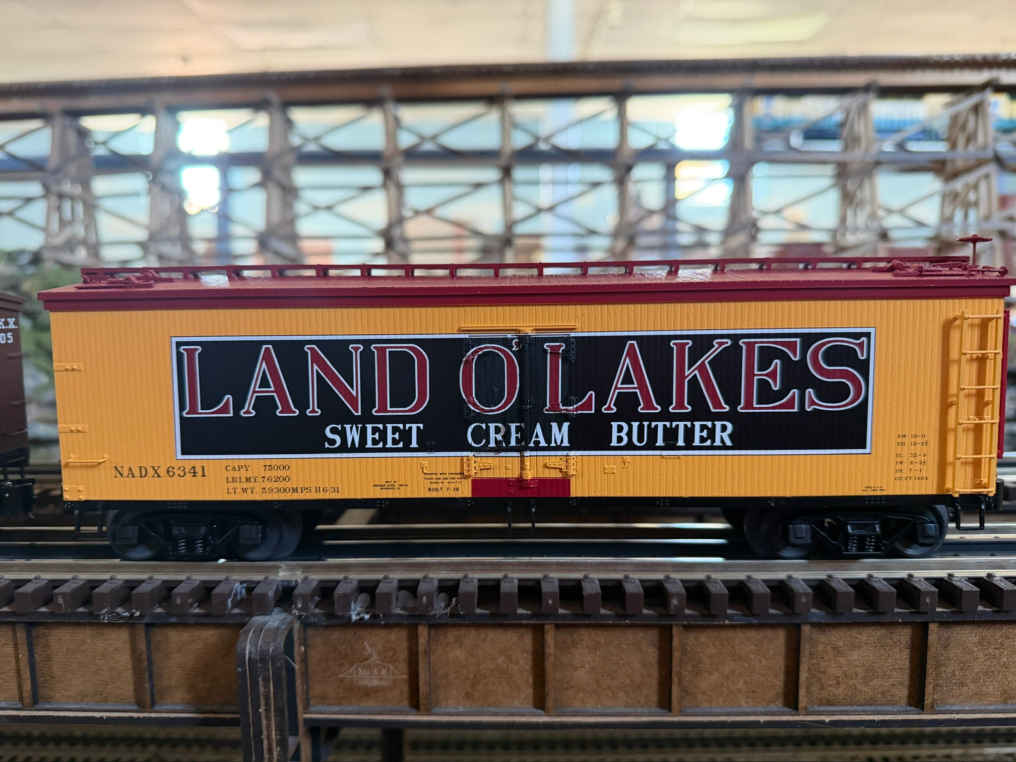 Atlas O 3002650S - Master - 40' Wood Reefer "Land O Lakes" - Custom Run for MrMuffin'sTrains