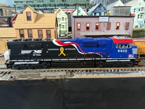 MTH 20-21957-1 - SD60E Diesel Engine "Norfolk Southern" #6920 w/ PS3 (Honoring Veterans)
