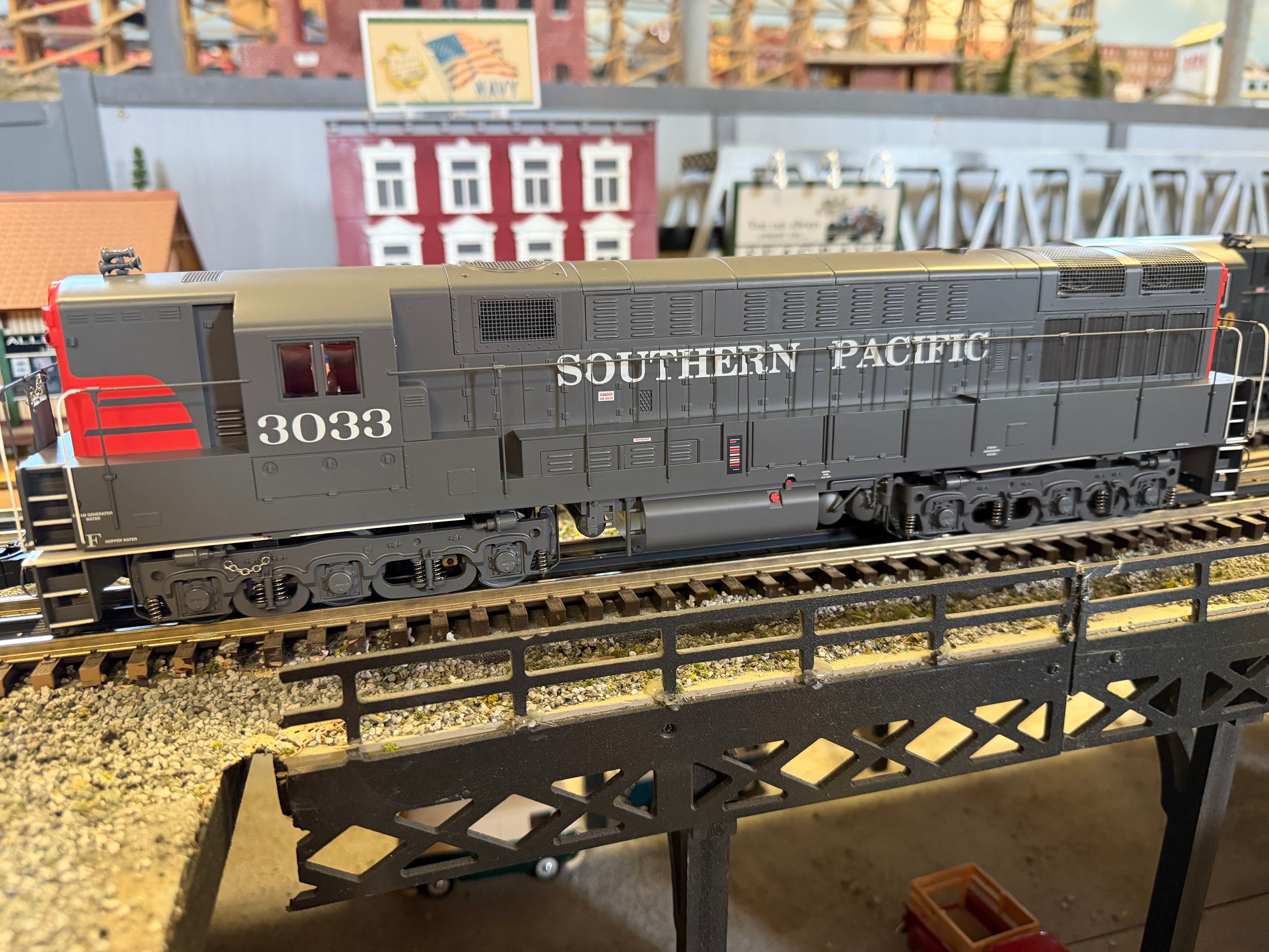 Lionel 2533721 - Legacy TrainMaster Diesel Locomotive "Southern Pacific" #3025